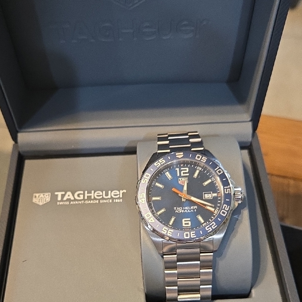 TAG Heuer Blue Dial Silver Bracelet Watch - Picture 7 of 9